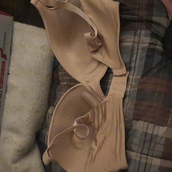 Tan bra - Picture 2 of 3